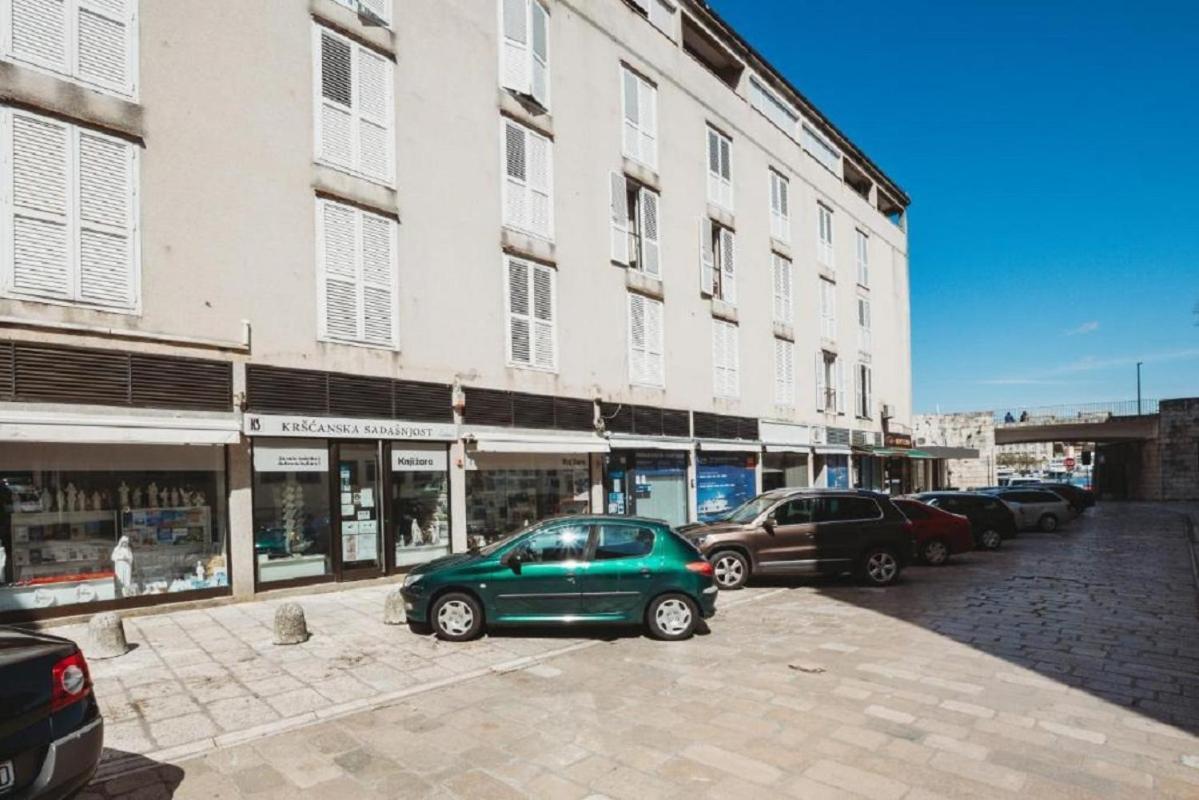 Double And Single S Apartments Zadar Eksteriør bilde