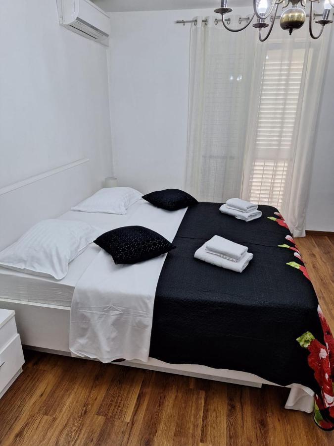 Double And Single S Apartments Zadar Eksteriør bilde